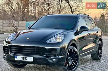 Позашляховик / Кросовер Porsche Cayenne 2015 в Кривому Розі