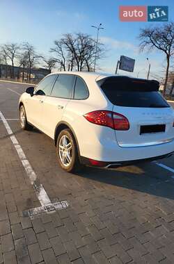 Внедорожник / Кроссовер Porsche Cayenne 2013 в 