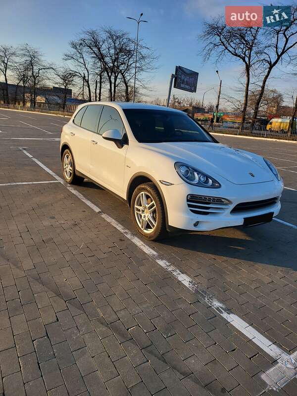 Внедорожник / Кроссовер Porsche Cayenne 2013 в Одессе