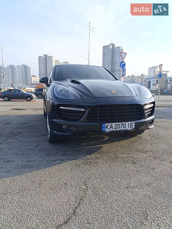 Позашляховик / Кросовер Porsche Cayenne 2013 в Києві