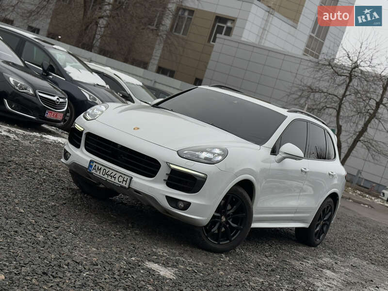 Внедорожник / Кроссовер Porsche Cayenne 2017 в Бердичеве