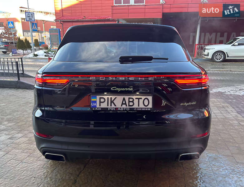 Позашляховик / Кросовер Porsche Cayenne 2019 в Львові