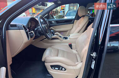 Внедорожник / Кроссовер Porsche Cayenne 2019 в 