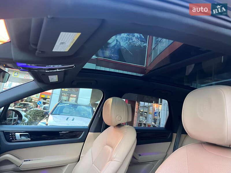 Позашляховик / Кросовер Porsche Cayenne 2019 в Львові