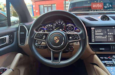 Внедорожник / Кроссовер Porsche Cayenne 2019 в 