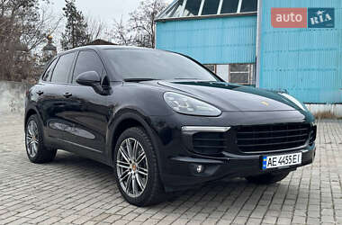 Внедорожник / Кроссовер Porsche Cayenne 2015 в 