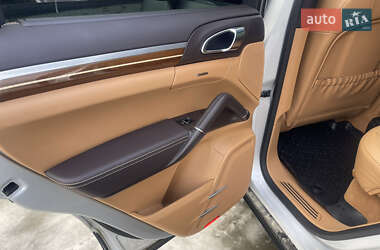 Внедорожник / Кроссовер Porsche Cayenne 2013 в 