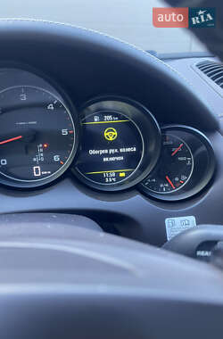 Внедорожник / Кроссовер Porsche Cayenne 2013 в 