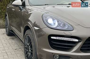 Позашляховик / Кросовер Porsche Cayenne 2012 в Києві