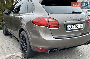 Позашляховик / Кросовер Porsche Cayenne 2012 в Києві