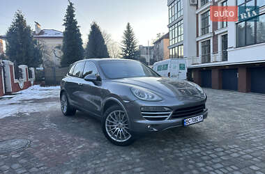 Позашляховик / Кросовер Porsche Cayenne 2014 в Львові