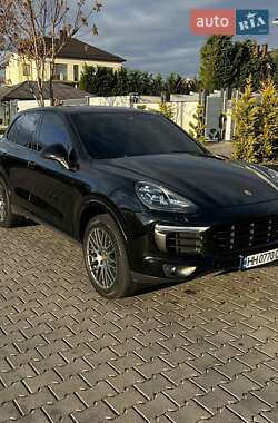 Позашляховик / Кросовер Porsche Cayenne 2017 в Одесі