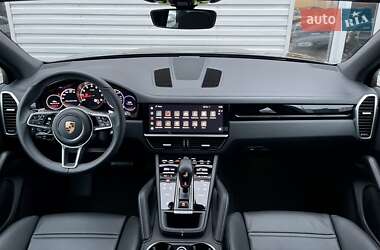 Внедорожник / Кроссовер Porsche Cayenne 2022 в 