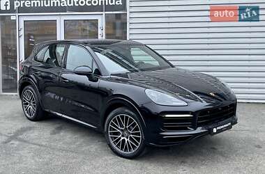 Внедорожник / Кроссовер Porsche Cayenne 2022 в 