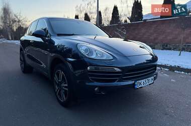 Позашляховик / Кросовер Porsche Cayenne 2013 в Рівному