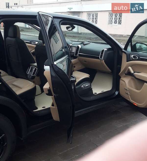 Позашляховик / Кросовер Porsche Cayenne 2015 в Полтаві фото 10 Позашляховик / Кросовер Porsche Cayenne 2015 в Полтаві