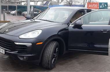 Внедорожник / Кроссовер Porsche Cayenne 2015 в 
