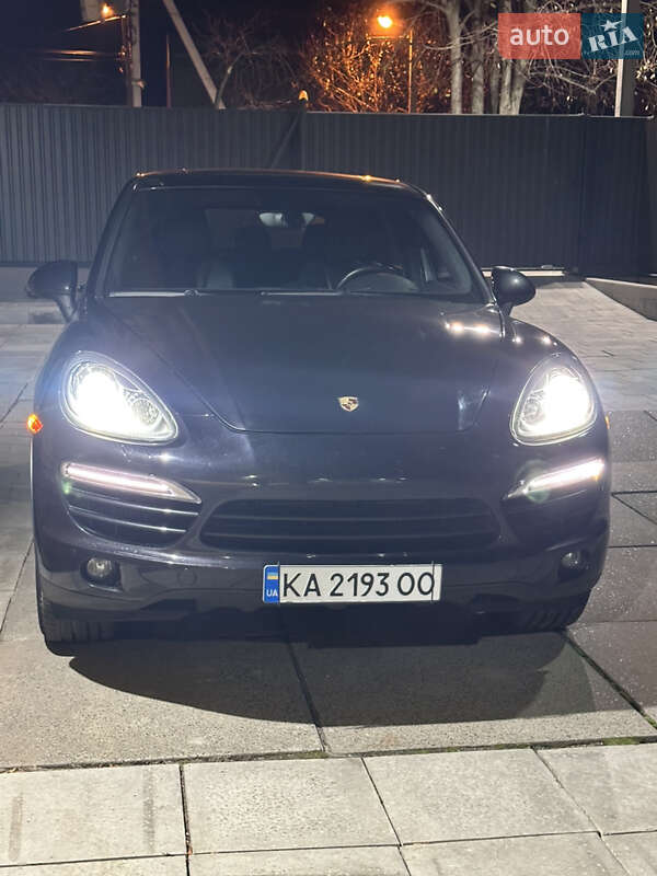 Внедорожник / Кроссовер Porsche Cayenne 2012 в Ирпене