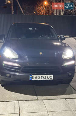 Внедорожник / Кроссовер Porsche Cayenne 2012 в Ирпене