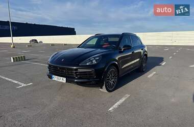 Внедорожник / Кроссовер Porsche Cayenne 2018 в Львове