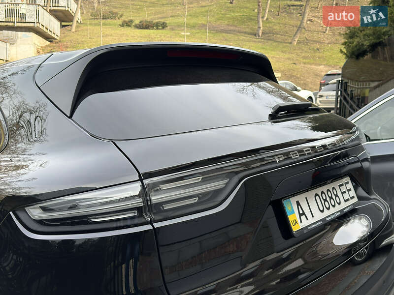 Позашляховик / Кросовер Porsche Cayenne 2019 в Києві