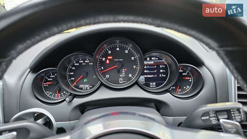 Позашляховик / Кросовер Porsche Cayenne 2015 в Києві