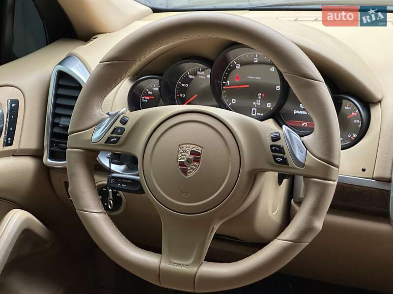 Внедорожник / Кроссовер Porsche Cayenne 2013 в Мукачево