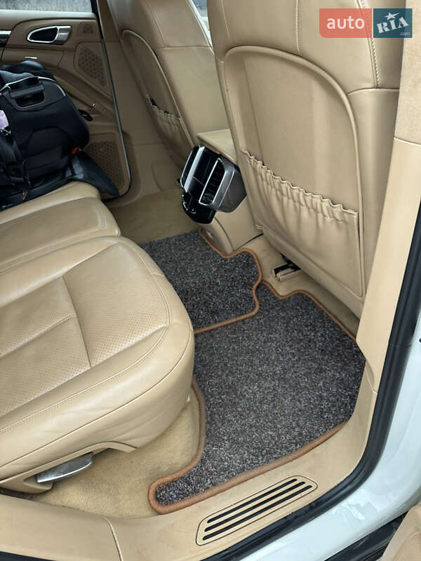 Позашляховик / Кросовер Porsche Cayenne 2010 в Диканьці