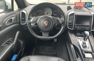 Позашляховик / Кросовер Porsche Cayenne 2011 в 