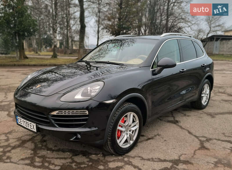 Позашляховик / Кросовер Porsche Cayenne 2011 в Чернівцях