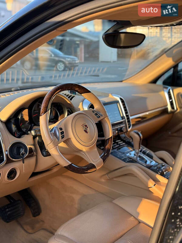 Внедорожник / Кроссовер Porsche Cayenne 2012 в Черновцах фото 13 Внедорожник / Кроссовер Porsche Cayenne 2012 в Черновцах