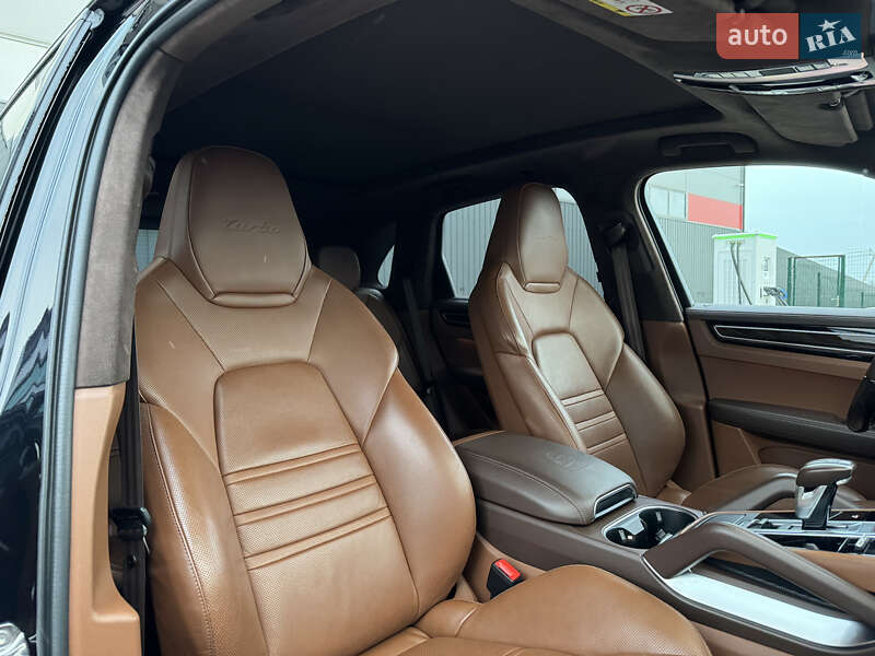 Внедорожник / Кроссовер Porsche Cayenne 2020 в Киеве