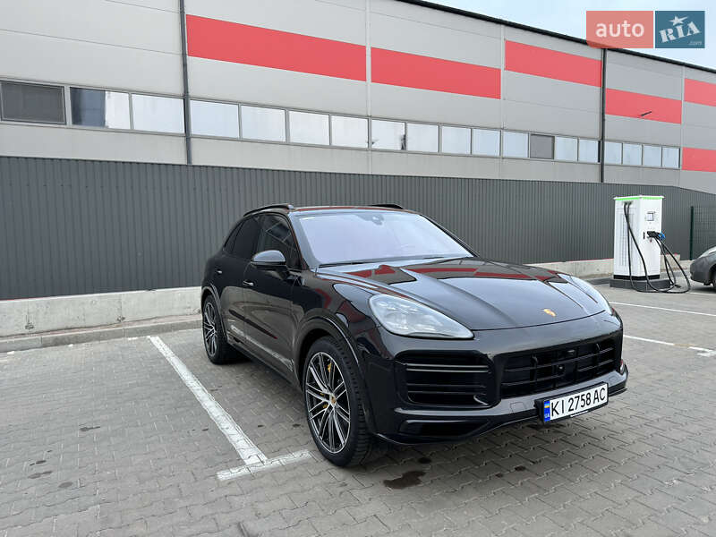 Внедорожник / Кроссовер Porsche Cayenne 2020 в Киеве