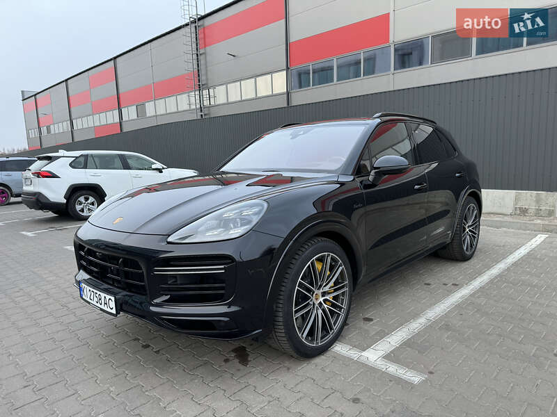 Внедорожник / Кроссовер Porsche Cayenne 2020 в Киеве
