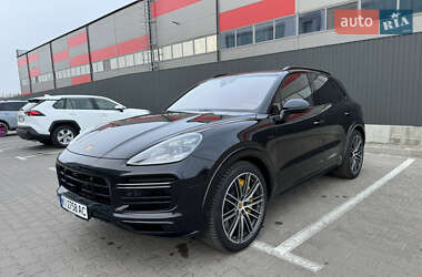 Внедорожник / Кроссовер Porsche Cayenne 2020 в 