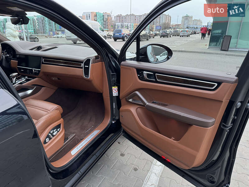 Внедорожник / Кроссовер Porsche Cayenne 2020 в Киеве