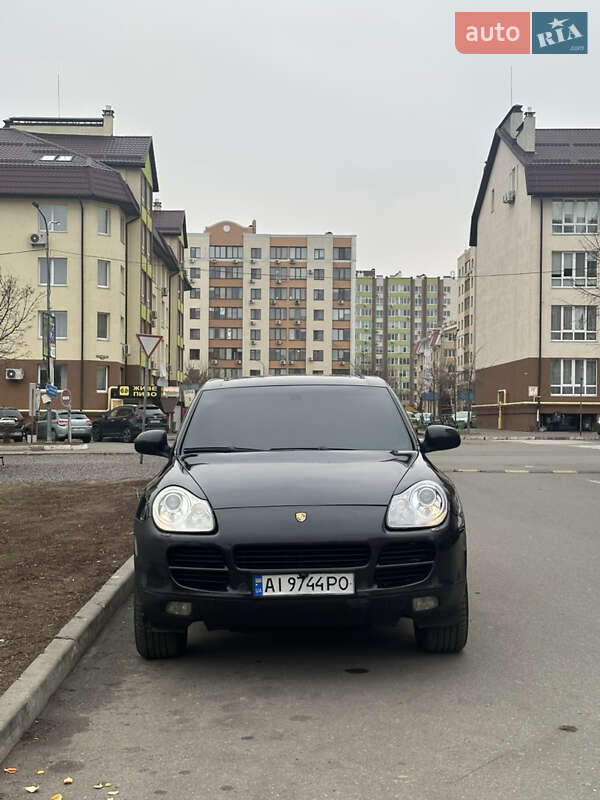 Внедорожник / Кроссовер Porsche Cayenne 2004 в Киеве