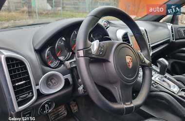 Внедорожник / Кроссовер Porsche Cayenne 2014 в 