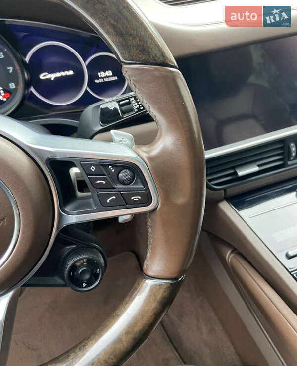 Внедорожник / Кроссовер Porsche Cayenne 2021 в Киеве
