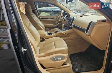 Позашляховик / Кросовер Porsche Cayenne 2015 в 