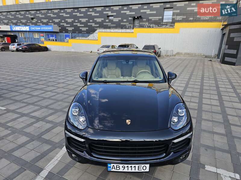 Внедорожник / Кроссовер Porsche Cayenne 2015 в Виннице