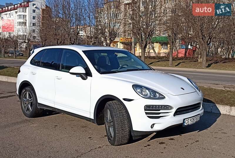 Внедорожник / Кроссовер Porsche Cayenne 2012 в Черновцах