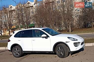 Внедорожник / Кроссовер Porsche Cayenne 2012 в 