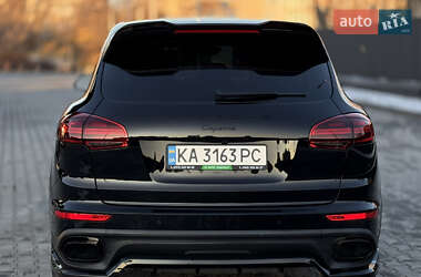 Внедорожник / Кроссовер Porsche Cayenne 2016 в Днепре