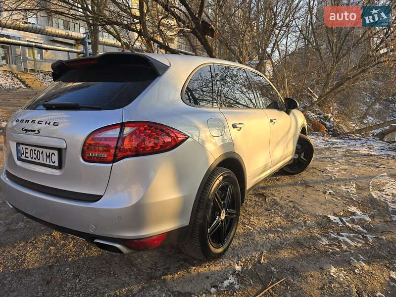 Внедорожник / Кроссовер Porsche Cayenne 2010 в Днепре