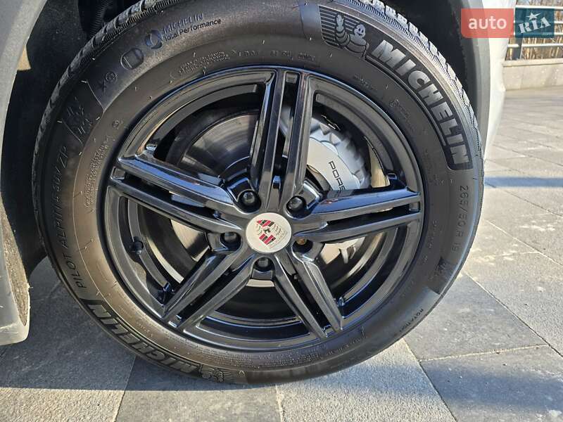 Внедорожник / Кроссовер Porsche Cayenne 2010 в Днепре