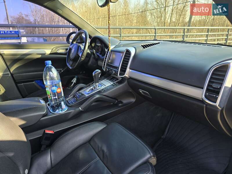 Внедорожник / Кроссовер Porsche Cayenne 2010 в Днепре