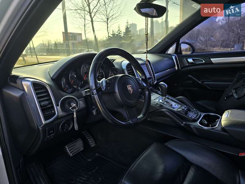 Внедорожник / Кроссовер Porsche Cayenne 2010 в Днепре