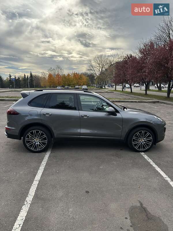 Внедорожник / Кроссовер Porsche Cayenne 2017 в Львове