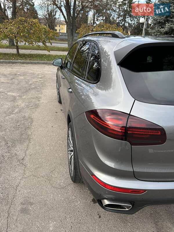 Внедорожник / Кроссовер Porsche Cayenne 2017 в Львове